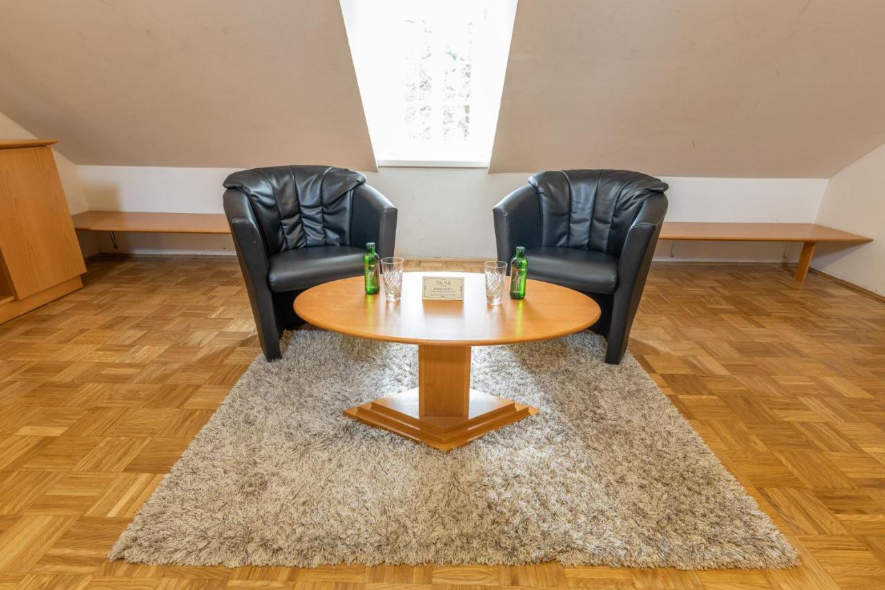 Apartments Vila Golf - Flucher Turizem ロガシュカ・スラティナ エクステリア 写真