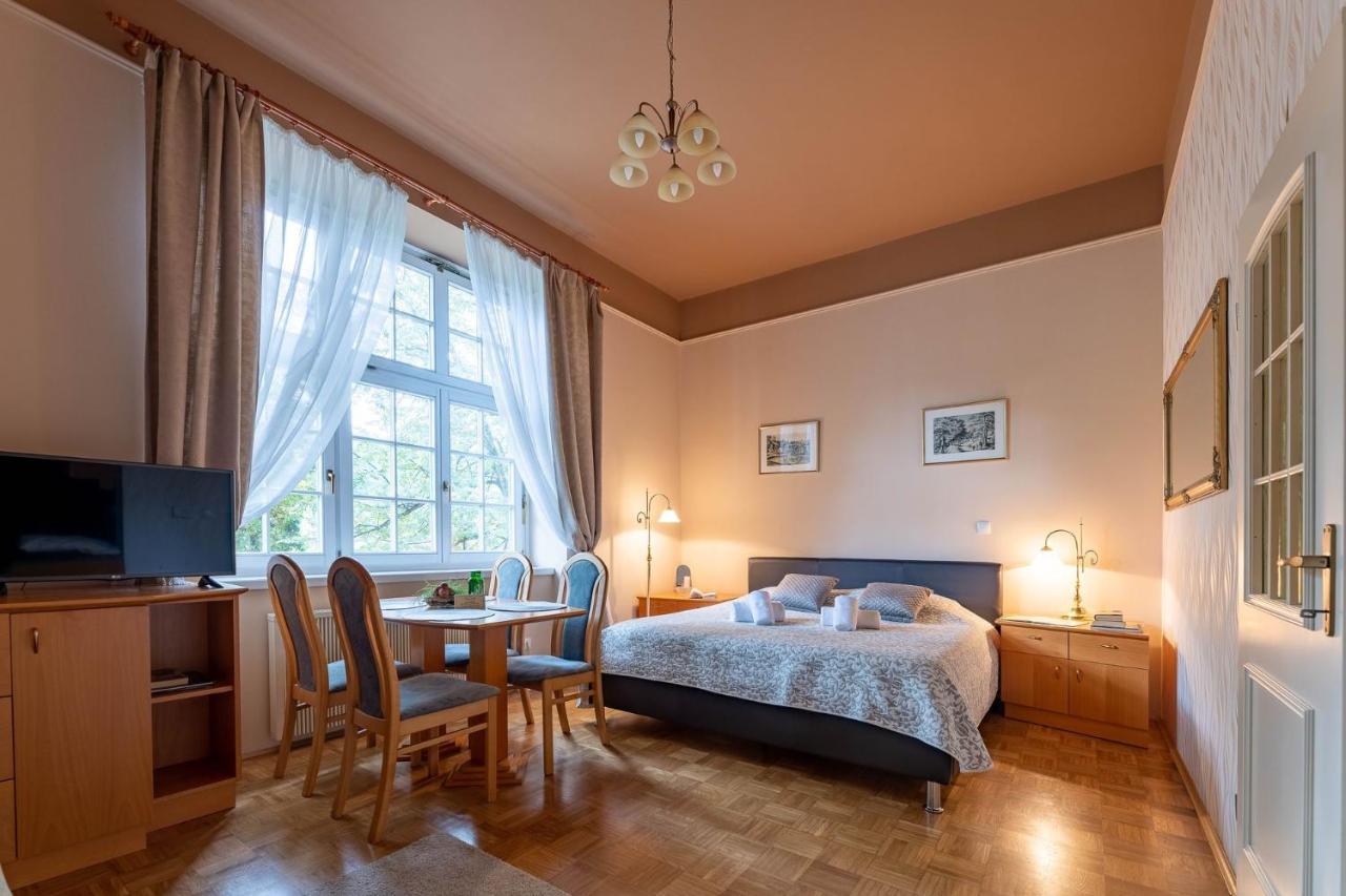 Apartments Vila Golf - Flucher Turizem ロガシュカ・スラティナ エクステリア 写真
