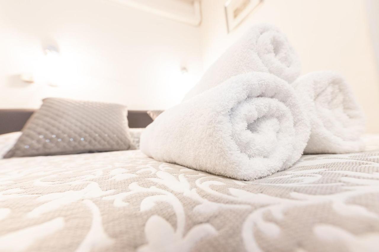 Apartments Vila Golf - Flucher Turizem ロガシュカ・スラティナ エクステリア 写真