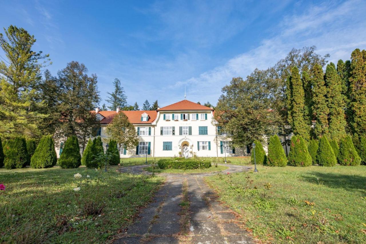 Apartments Vila Golf - Flucher Turizem ロガシュカ・スラティナ エクステリア 写真