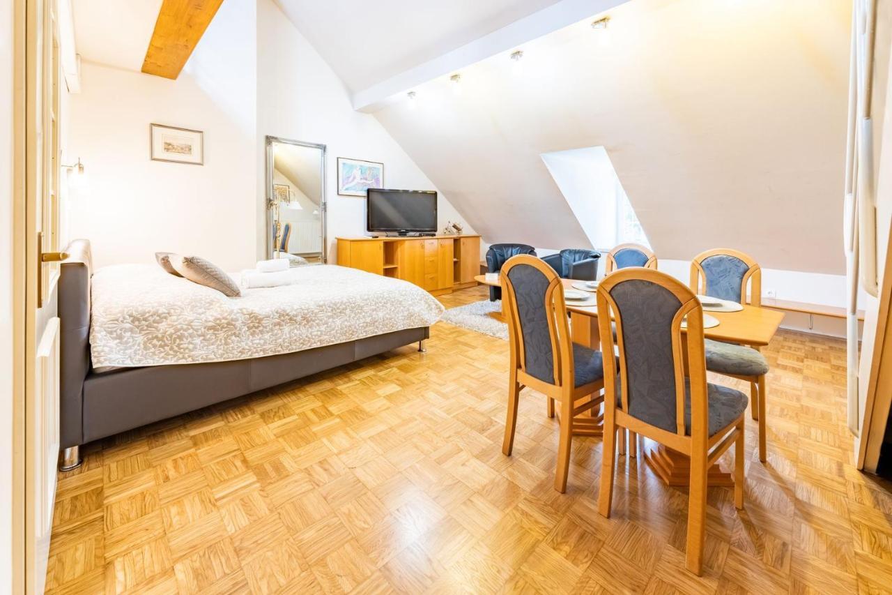 Apartments Vila Golf - Flucher Turizem ロガシュカ・スラティナ エクステリア 写真